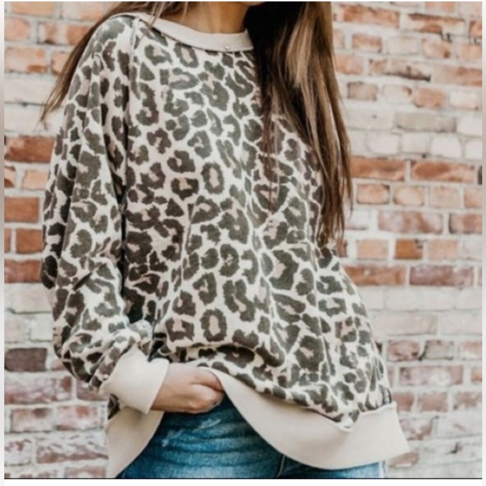 Free people oversized leopard sweater loungewear relaxed fit comfortable size S